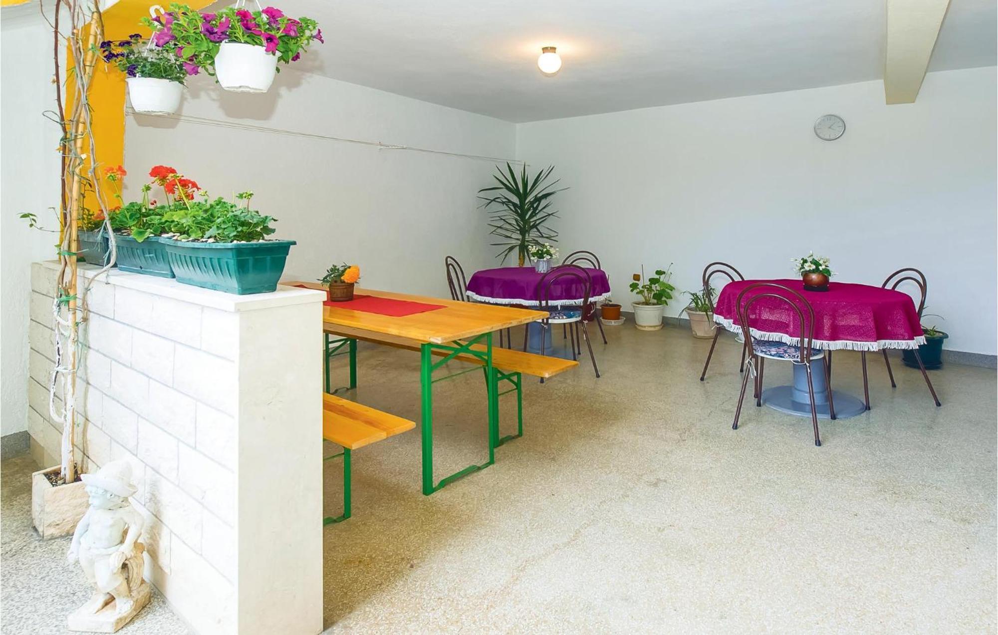 Beautiful Apartment In Omis With Wifi Luaran gambar